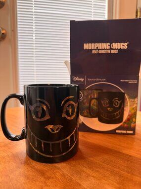 Disney Alice in Wonderland Cheshire Cat Morphing Mug Heat Sensitive Thomas Kinka